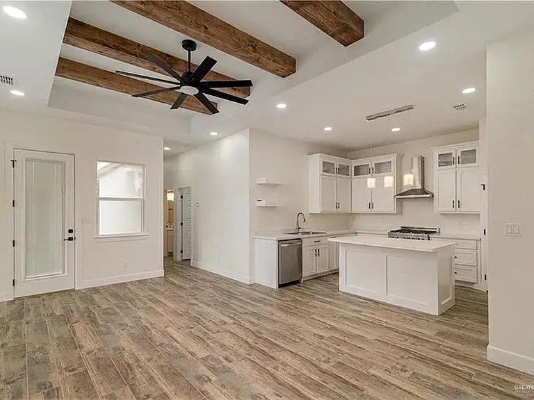 2211 Tomatillo Dr — Photo 4