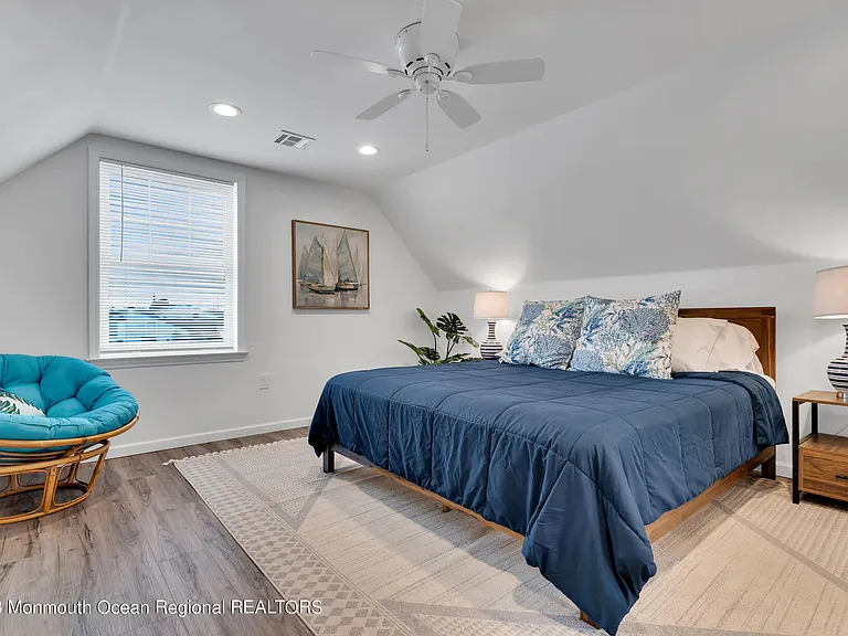 24 Virginia Ave — Photo 24