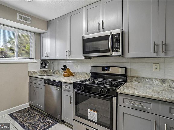3rd image of 11344 Cherry Hill Rd Unit 101