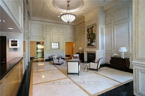 18 William Carson Cres #716 Photo 1