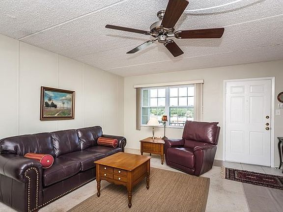 3rd image of 11700 Park Blvd APT 303