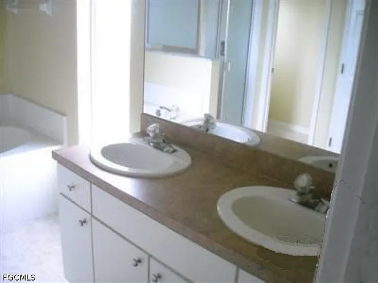 4544 Varsity Cir — Photo 5