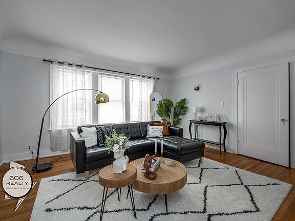 4th image of 2801 W Lunt Ave #2805-E2