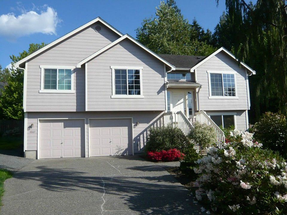 1st image of 4807 71st Dr NE