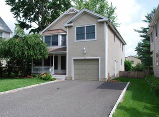 80 Gates Ave, River Edge, NJ 07661