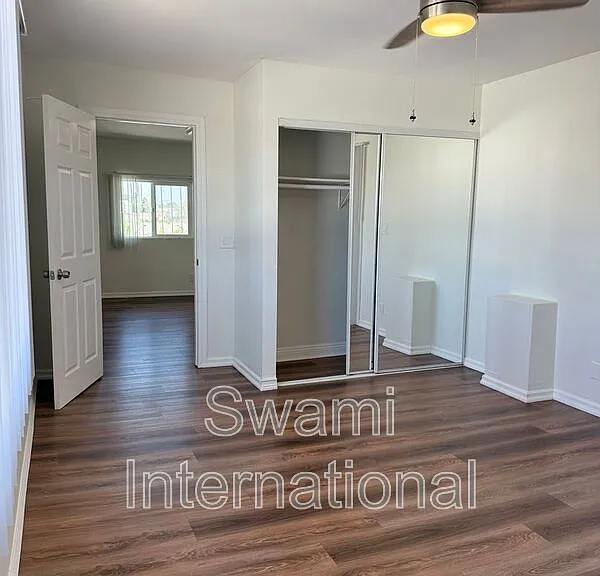 302 W Queen St #24 — Photo 8