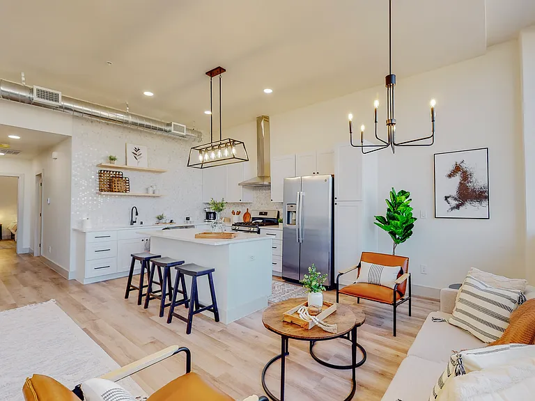 223 Sierra Dr SE #B1 — Photo 1