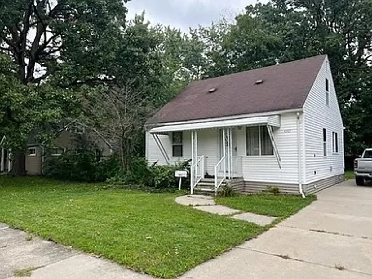 Building Photo - 4565 Fleming St