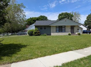 2300 Richland Dr, Des Moines, IA 50317