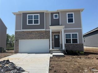 11017 E Ridge Ct, Peculiar, MO 64078