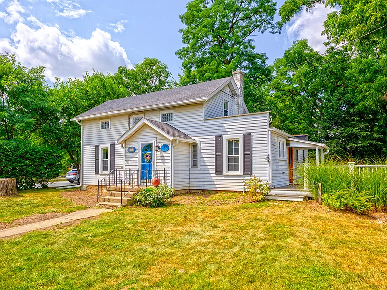5071 Plymouth Rd — Photo 2