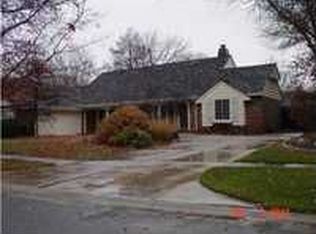 8602 E Brentmoor Ln, Wichita, KS 67206