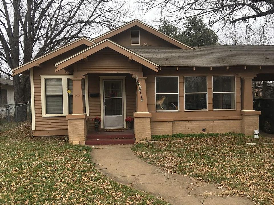 2nd image of 2312 1st St