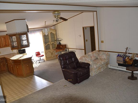 5th image of 718 Edgeland St
