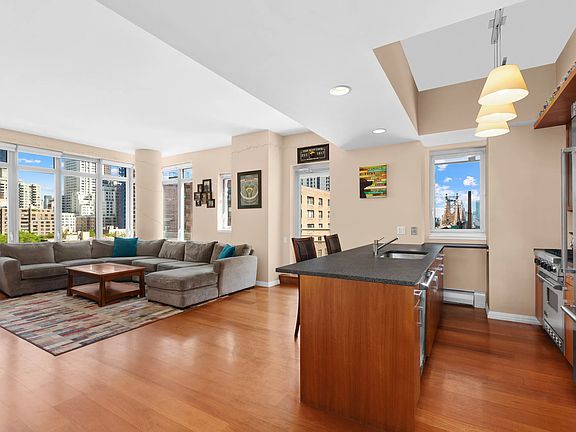 2nd image of 205 E 59th St APT 10A