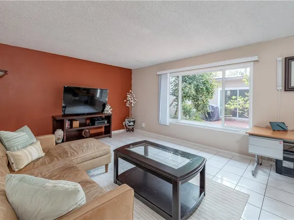 13875 La Jolla Plz, Garden Grove, CA 92844
