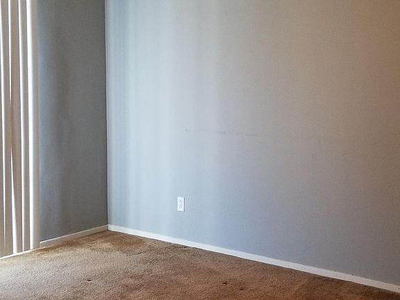 5th image of 8833 Guthrie Ave