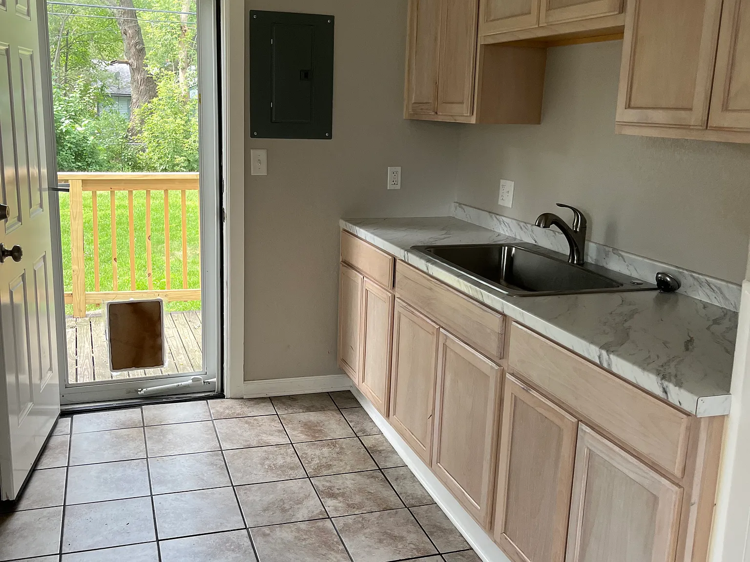 2 bed, 780 sqft, $1,400 — Photo 3