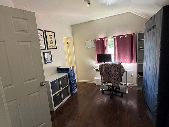 4th image of 5309 1/2 San Francisco Blvd
