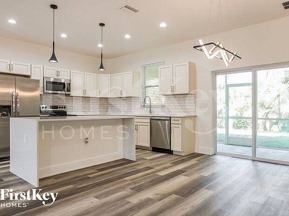 4th image of 2778 Escambia Cir