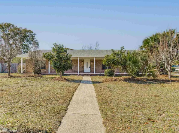 8359 Pilgrim Rd, Pensacola, FL 32514