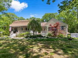 28 White Oak Dr, Plymouth, MA 02360