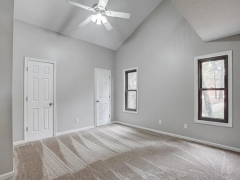 168 Lake Forest Dr — Photo 15