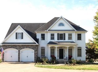 2 Dove Dr, Athens, OH 45701