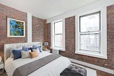 Rented by R New York