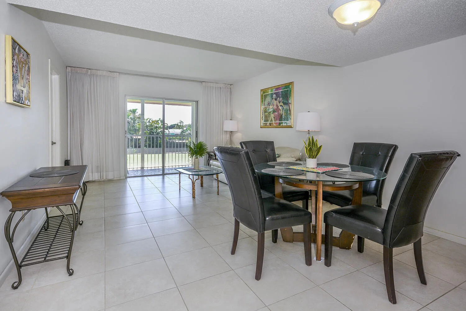 2 bed, 2.0 bath, 872 sqft, $1,900 — Photo 3