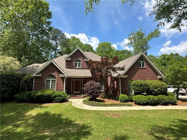 822 Moores Mill Dr, Auburn, AL 36830