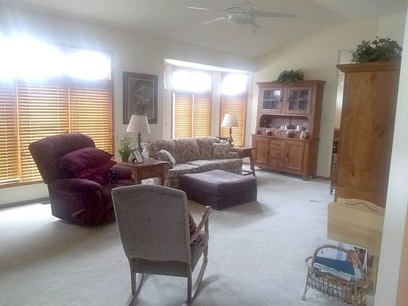 3rd image of 10730 Canterbury Dr