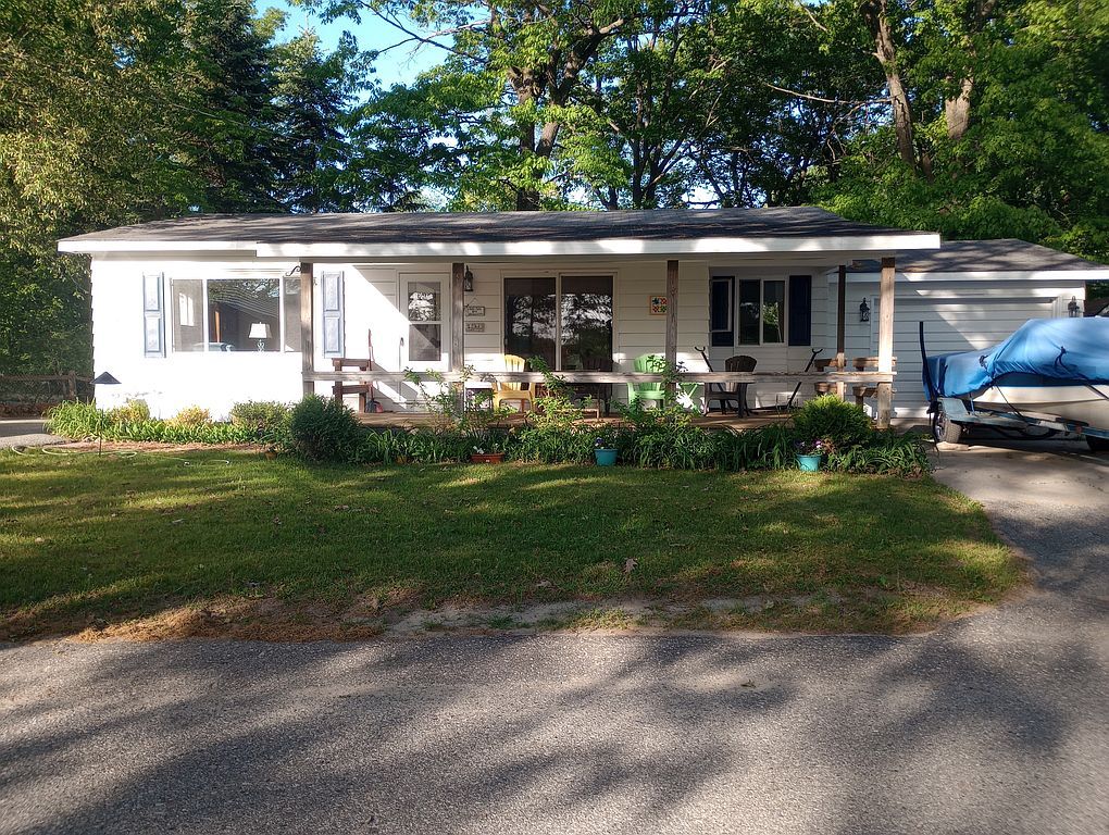 8180 Trails End Rd - Property Image