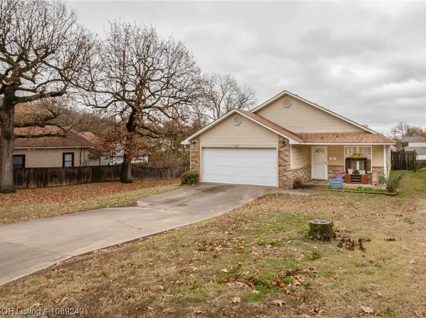 1906 S Y St, Fort Smith, AR 72901
