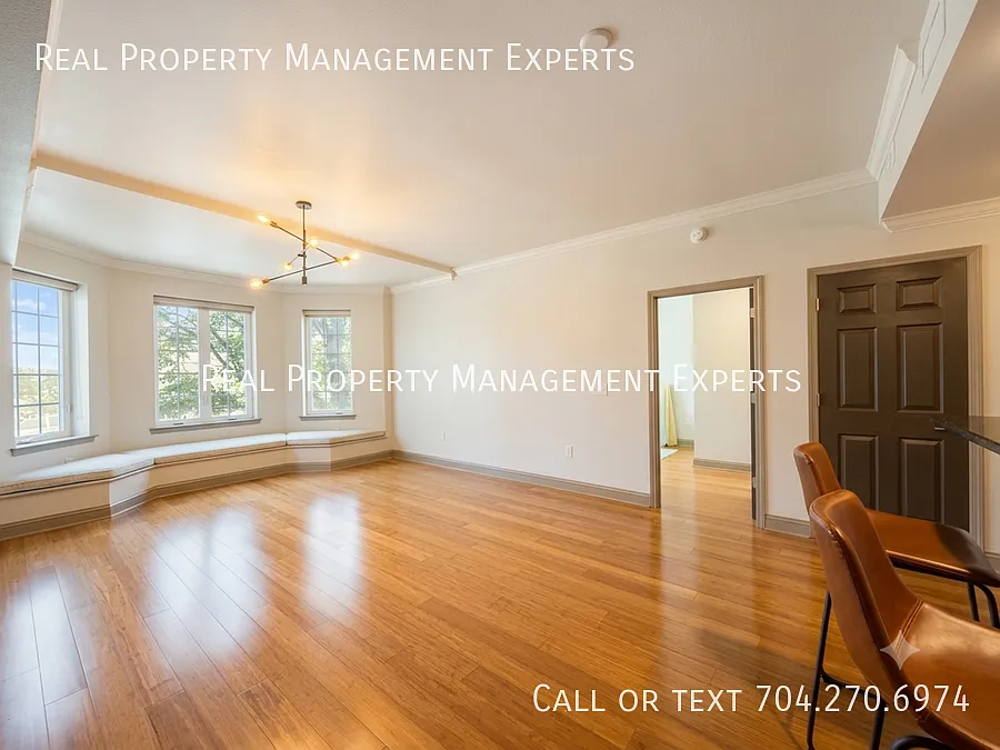 Beautiful 1BR/1BA Condo in Uptown Charlotte! — Photo 4