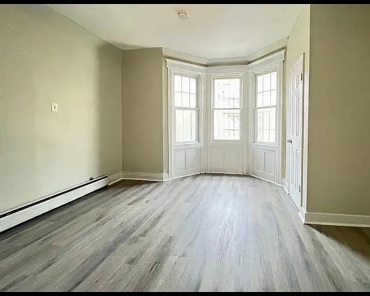 184 W Runyon St #2L — Photo 5