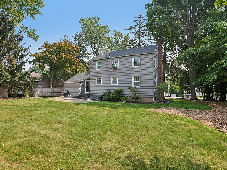 30 Kinderkamack Rd — Photo 19