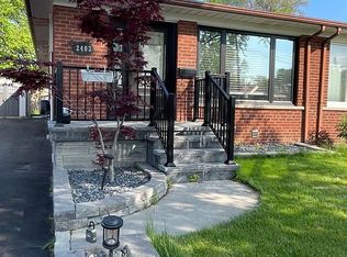2403 Barclay Rd, Burlington, ON L7R2B7
