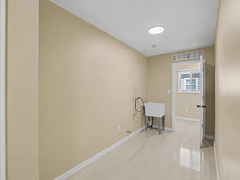 21106 Atlantic Ave — Photo 14