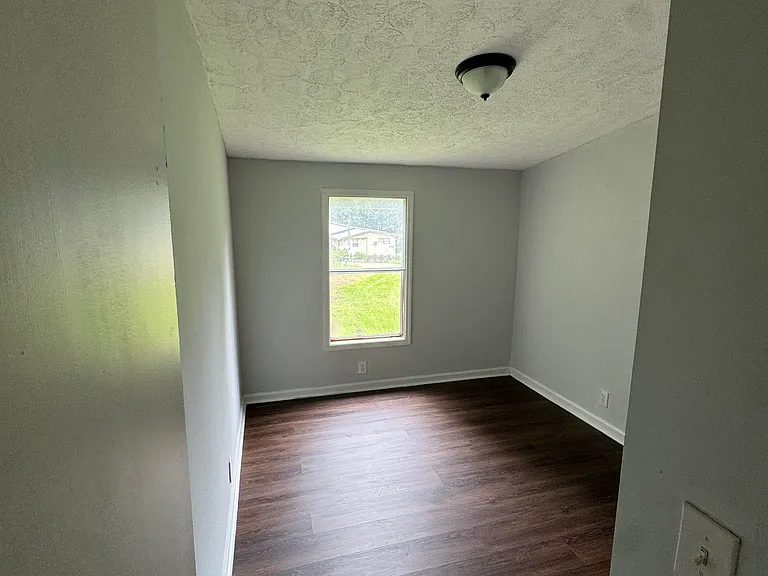 378 Lee Road 490 — Photo 12