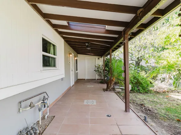 5446 Irondale Ave, Woodland Hills, CA 91367