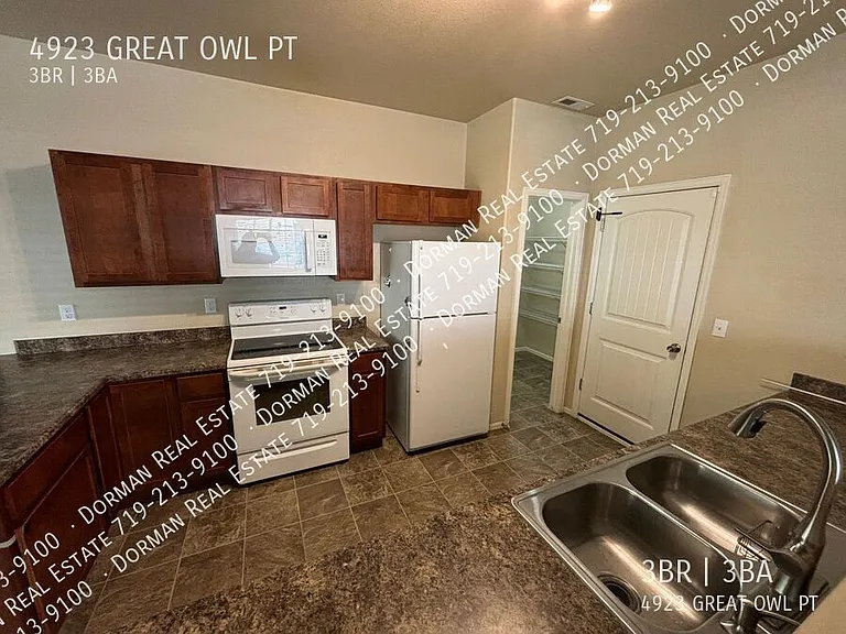 4923 Great Owl Point — Photo 4