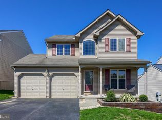 820 Thomas Armor Dr, Windsor, PA 17366