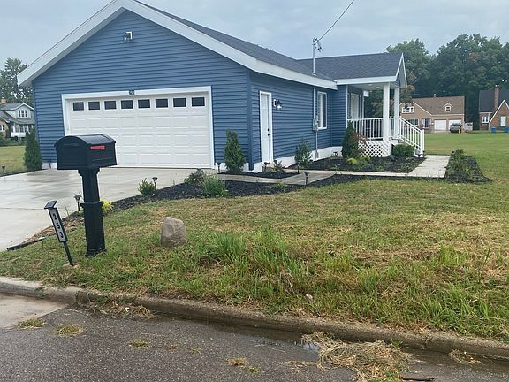 3rd image of 253 Greenwood Ave