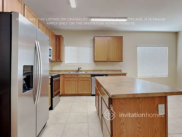 16037 W Banff Ln — Photo 9