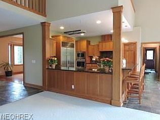 3rd image of 10710 Cottage Hill Ln