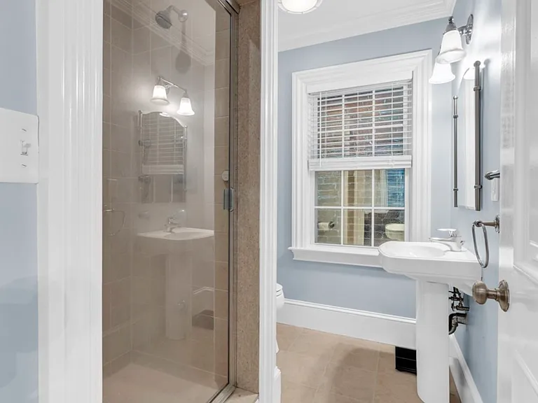 55 Gates St #1 — Photo 7