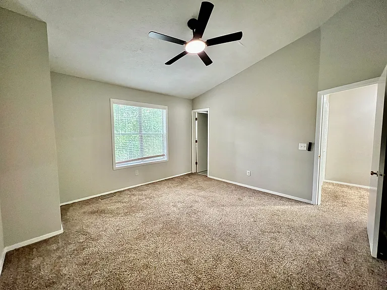 1804 Queen Anne Ct — Photo 18