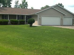 8072 N Settlers Ct, Byron, IL 61010