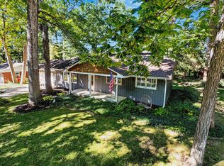 504 W Dunbar St, Mahomet, IL 61853